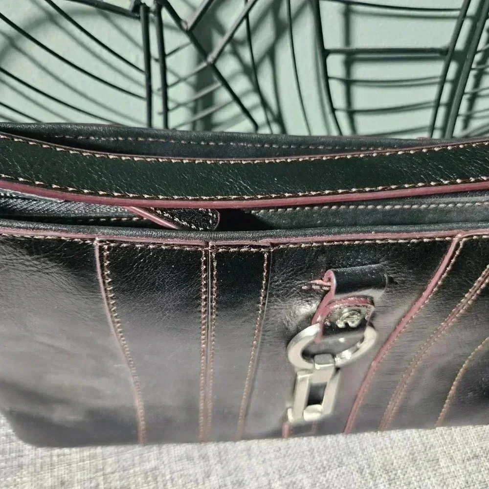 Etienne Aigner | Vienna Collection  Black Genuine Leather Baguette Shoulder Bag - Picture 5 of 15
